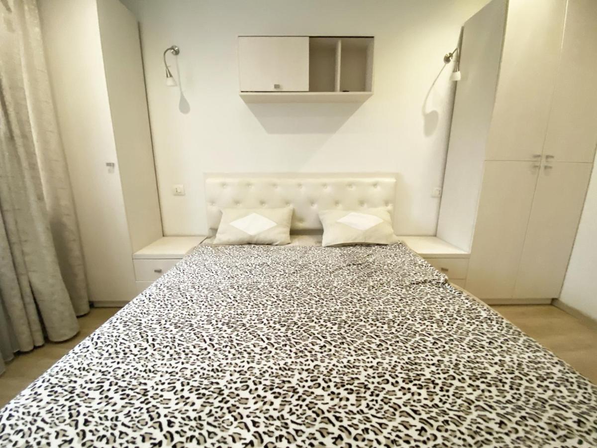 Bright Luxury Apartment Near Center Chisinau Exterior photo